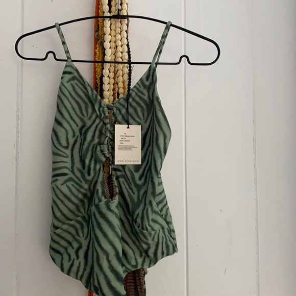 Acacia Kokomo one Piece in Savanna - Picture 1 of 5